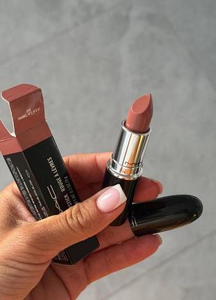 M·a·c lustreglass lipstick у відтінку "thanks, it's m·a·c!"