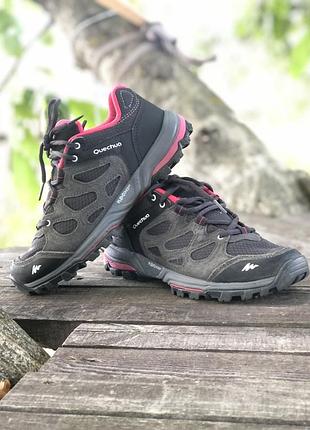 Спортивні кросівки 36р quechua