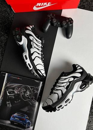 Чоловічі кросівки nike air max plus white black