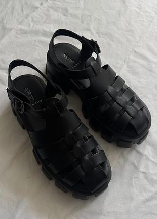 Босоніжки cher 17 x intertop 37 розмір
