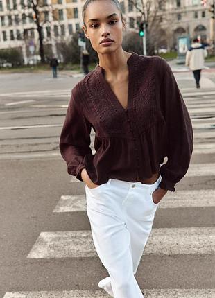 Блуза с вышивкой от zara