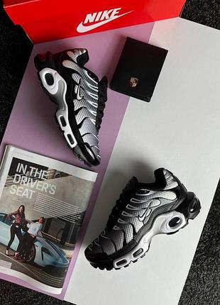 Чоловічі кросівки nike air max plus white black gradient