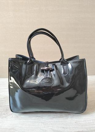 Лакированная кожаная сумка longchamp