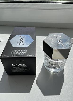 Пустий флакон з парфумів з коробкою ysl для інтерʼєру