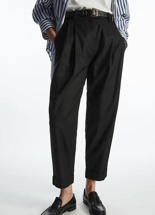 Жіночі класичні штани з манжетом на ґудзику cos tailored cropped trousers