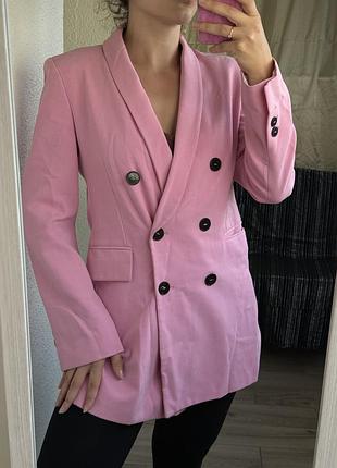 Стильний рожевий піджак zara