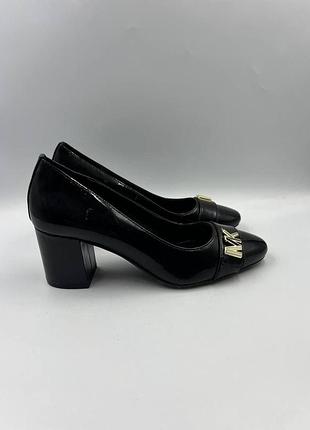 Michael kors jilly flex pump