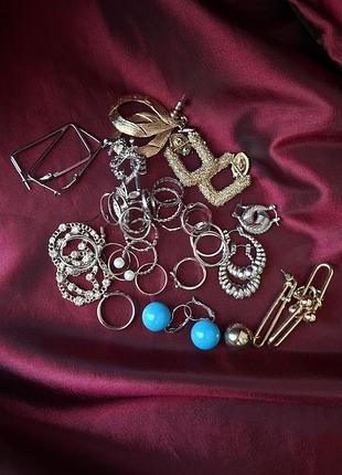 Сет 19 каблучок + 9 пар сережок