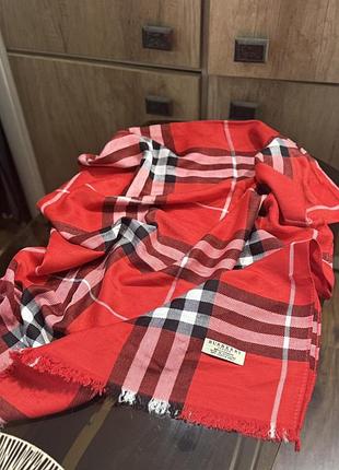 Хустка від бренду burberry