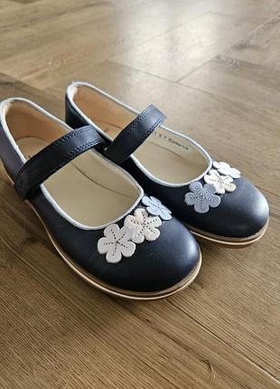 Кожаные туфли clarks finch bloom, размер 32