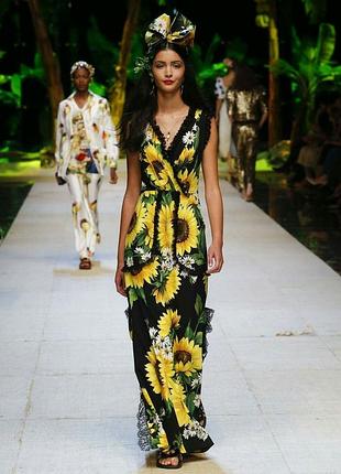 Ловец солнца: платье в подсолнухи dolce gabbana