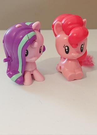 Коллекционные фигурки персонажей «my little pony» из серии игрушек happy meal от mcdonald's, выпущенные в 2018 году