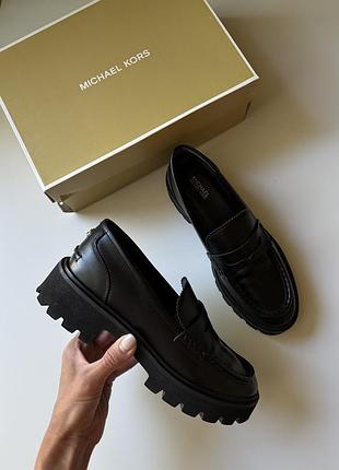 Стильні лофери michael kors us 8,5, 25 см. оригінал, америка.