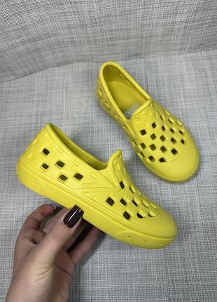 Оригинальные перфорированные резиновые слипоны vans slip on trk аквашузы балетки для воды