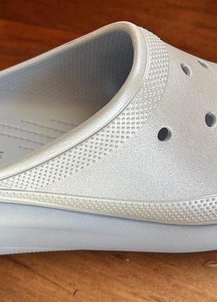 Літнє взуття crocs