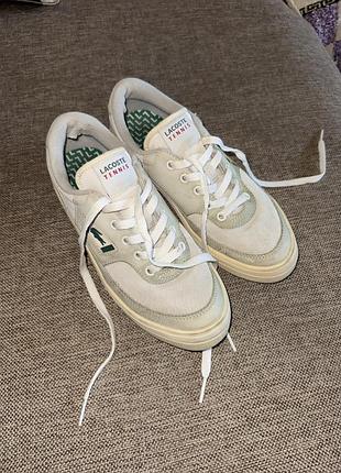 Lacoste жіночі кросівки