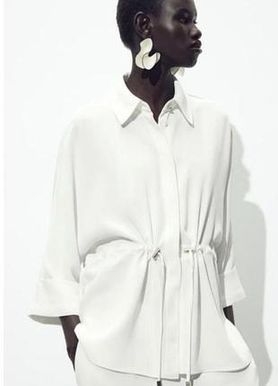 Красивая блуза свободного кроя zara