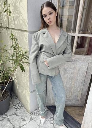 Приталений силуетний піджак українського бренду saints soeur
