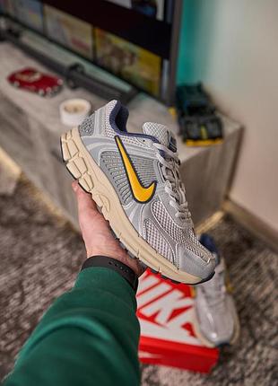 Nike zoom vomero 5 pure platinum laser orange