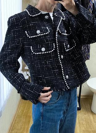Пиджак river island из букле украшен искусственными жемчугом и бахромой