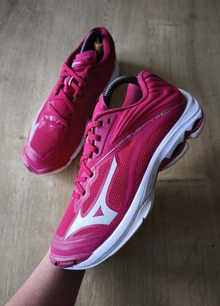 Круті жіночі волейбольні кросівки mizuno, оригінал, р.38.