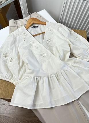 Блузка з вишивкою m&s