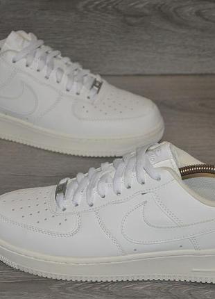 Продам кроссовки фирма nike air force 1 low.
