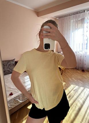 Футболка жіноча