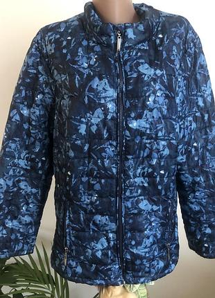 Легка курточка весна, осінь.