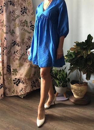 Яскраво-синя віскозна сукня h&m з відкритою спиною на зав'язках / сине платье h&m