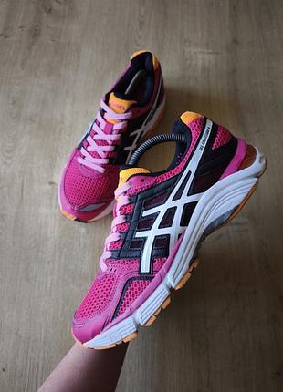 Крутые женские беговые кроссовки  asics, р.42