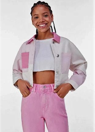 Подростковая джинсовая куртка bershka бело-розовая xs