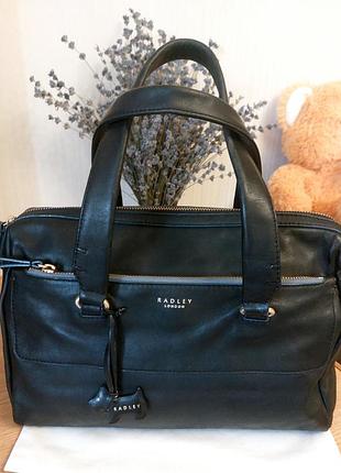 Чорна шкіряна сумка radley london