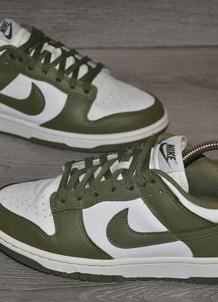 Продам кроссовки кожаные фирма nike dunk medium olive.