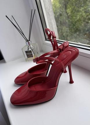Продам босоніжки 37 розмір