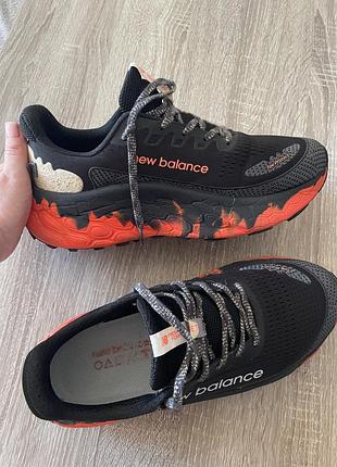 Чоловічі кросівки чорного кольору new balance fresh foam x trail more v3/ устілка 27,5, китай