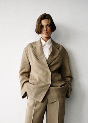 Жіночий подовжений блейзер  zara
