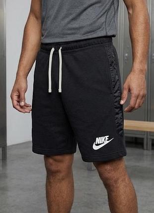 Чоловічі трикотажні шорти nike з лампасами (оригінал, розмір s) / чорні шорти найк