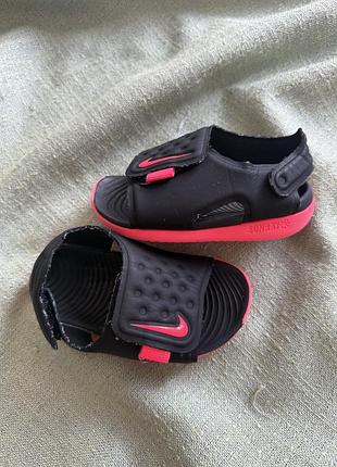 Босоніжки nike оригинал р.21