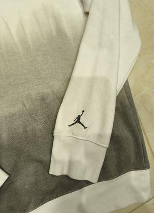 Худи от бренда jordan 4