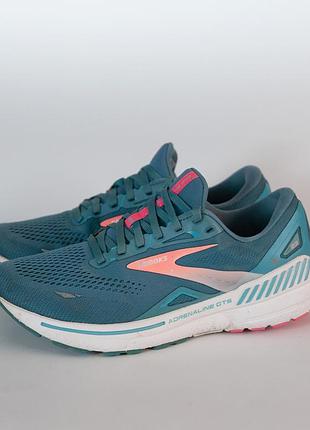 Кроссовки brooks
