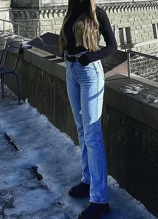 Світло-блакитні прямі джинси bershka з високою посадкою / high waist straight (eur 34 / xs)