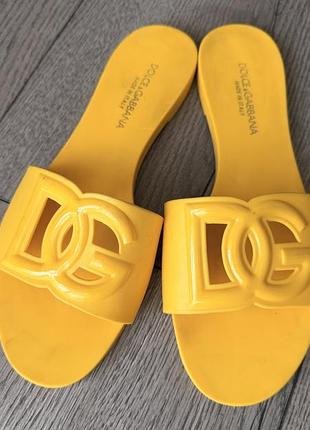 Оригінальні вживані гумові шльопки на 38.5 dolce gabbana 39 р