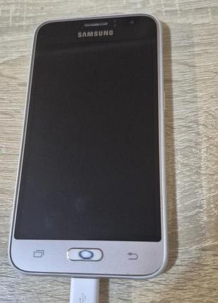 Samsung galaxy j1 (2016) 2