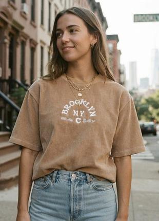 Вельветова футболка оверсайз.     asos design
