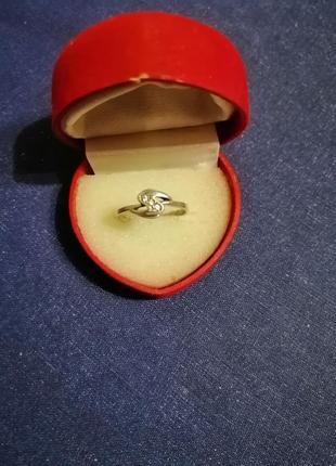 Серебряное колечко, с маленькими циркончиками 💍