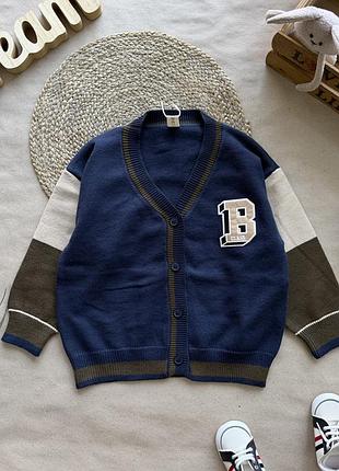 Вязаный кардиган preppy b