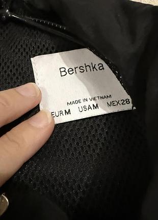 Вітровка bershka