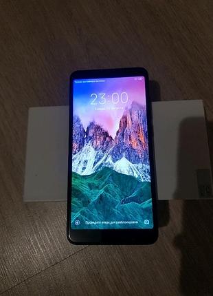 В ідеалі xiaomi redmi 5 32 gb + карта пам'яті 32 gb + шнуру подарунок