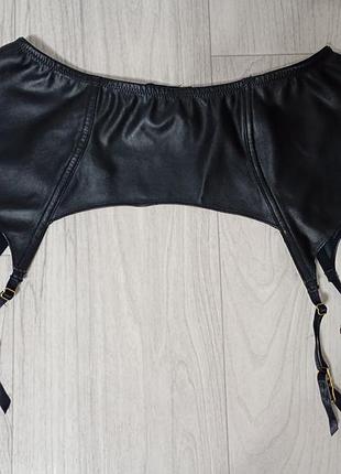 Пояс для панчіх під шкіру від hunkemoller l/xl на талію 82-97, стегна 109-124 см